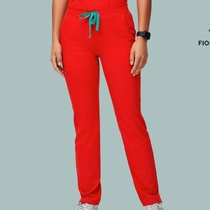 Limited Edition Figs Fionlite Set In Awesome Red